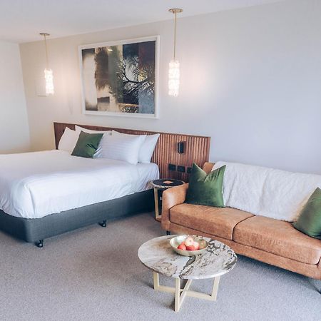 Risby Cove Boutique Hotel Strahan Exterior photo