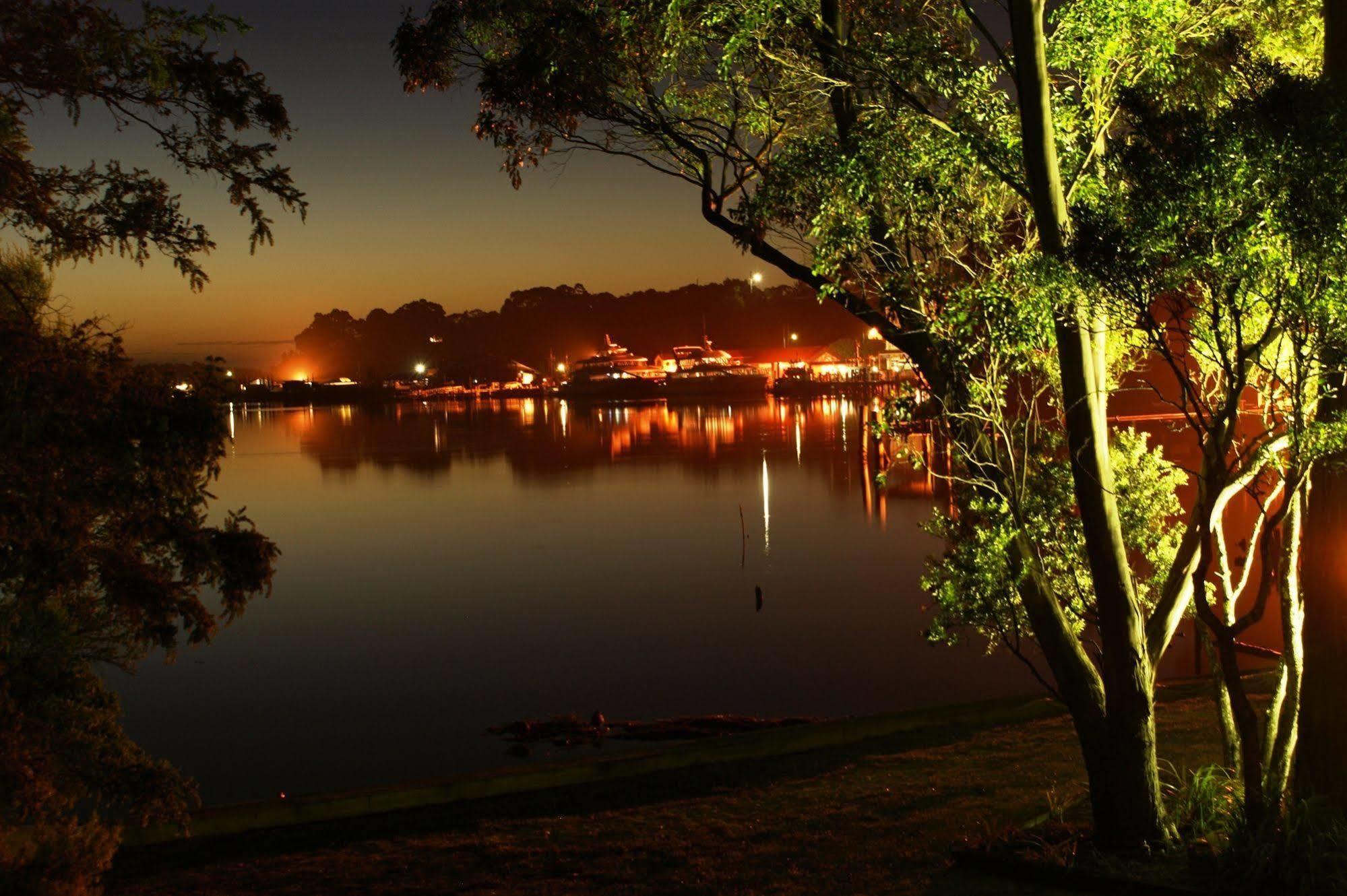 Risby Cove Boutique Hotel Strahan Exterior photo